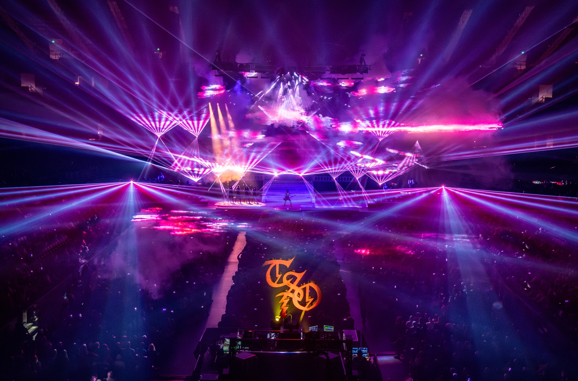 An amazing display of laser lights wows the TSO audience