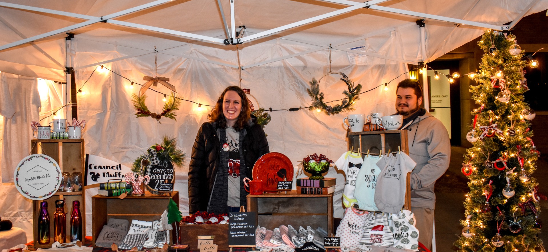 People set up at the Merry Market in Underwood